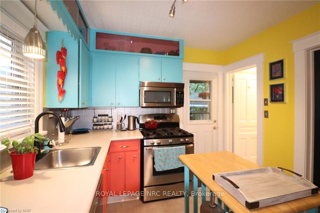Photo 15 of 182 Lake Street, St. Catharines, Downtown — HOMEH