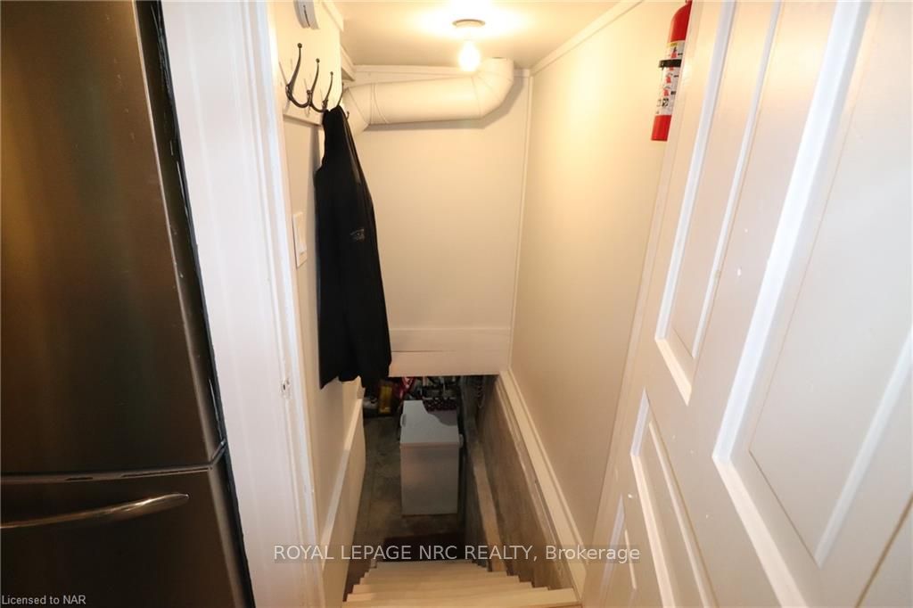 Photo 17 of 182 Lake Street, St. Catharines, Downtown — HOMEH
