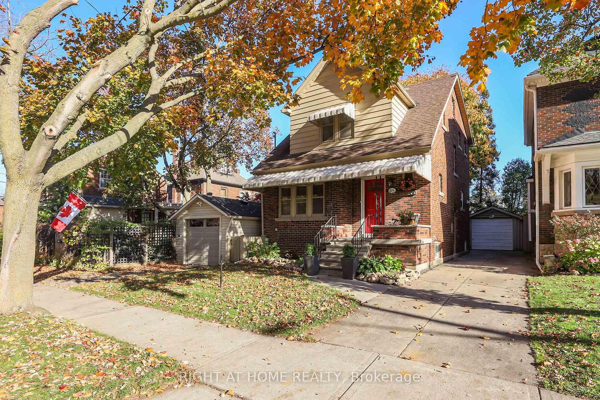 Photo 1 of 65 London Street S, Hamilton, Delta — HOMEH
