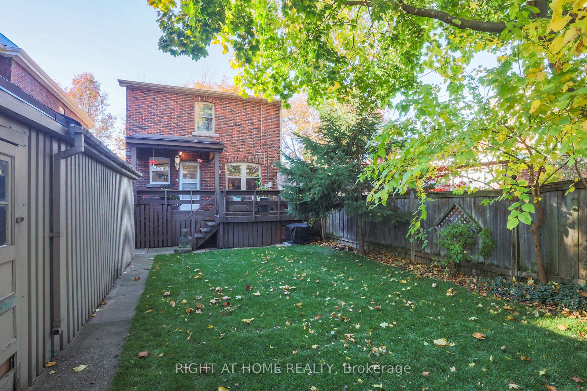 Photo 8 of 65 London Street S, Hamilton, Delta — HOMEH