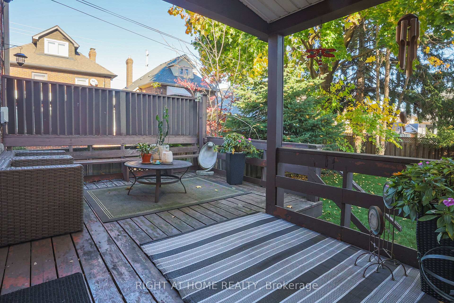 Photo 12 of 65 London Street S, Hamilton, Delta — HOMEH