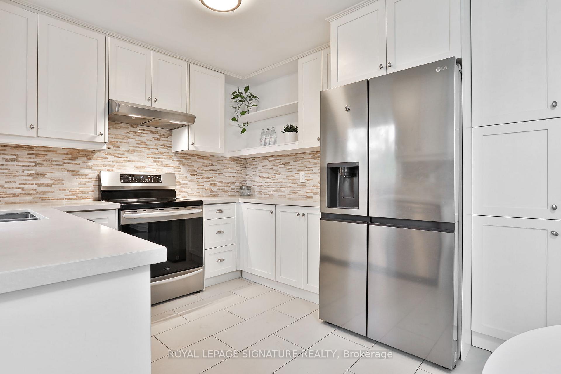 Photo 5 of 14 Grand Forest Drive, Barrie, Bayshore — HOMEH