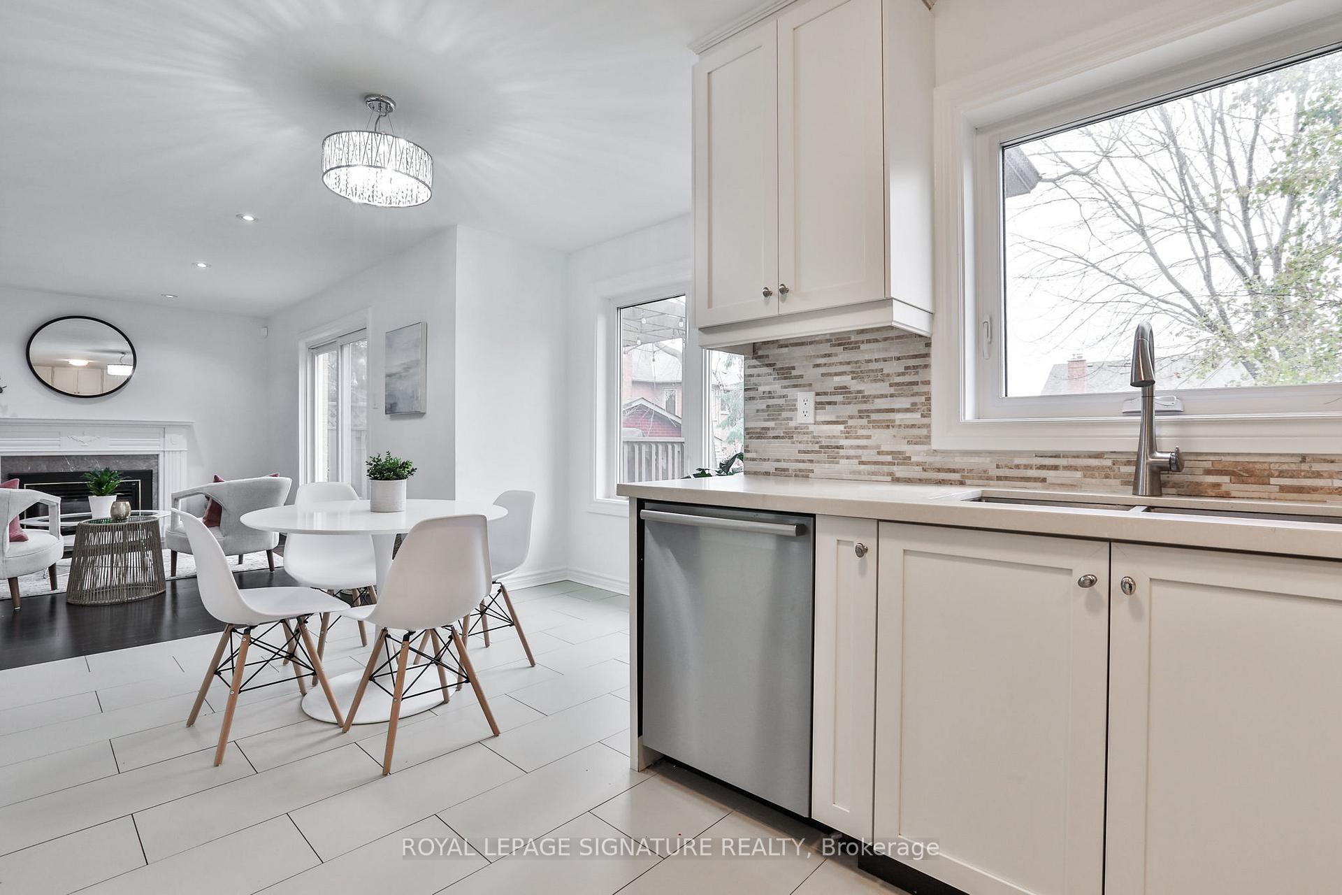 Photo 8 of 14 Grand Forest Drive, Barrie, Bayshore — HOMEH