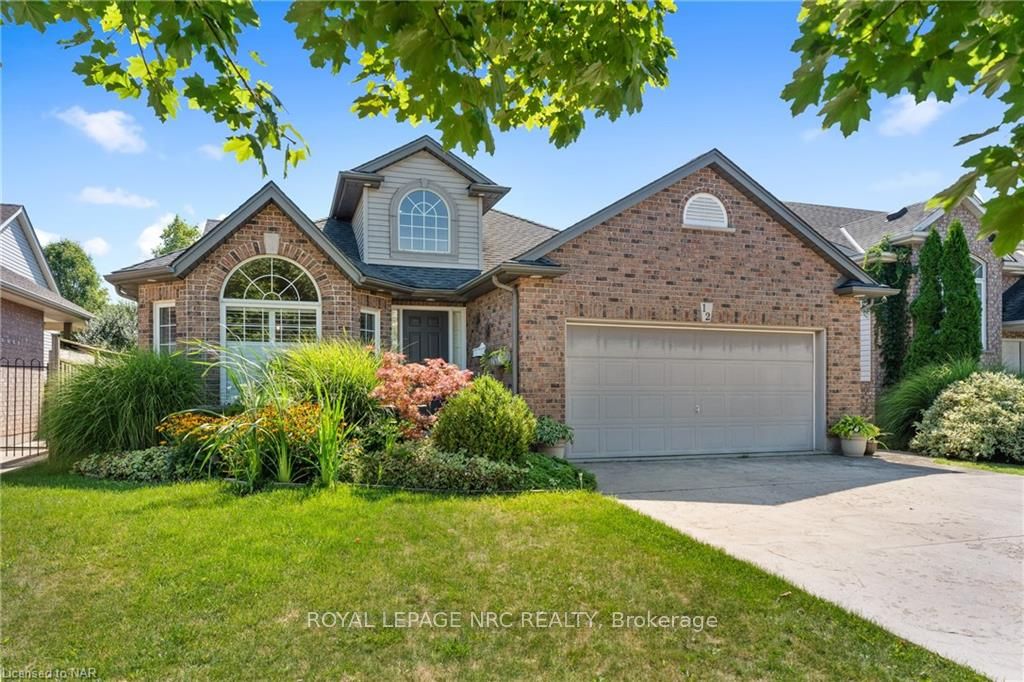 Photo 2 of 12 Briarwood Drive, St. Catharines, Rykert/Vansickle — HOMEH