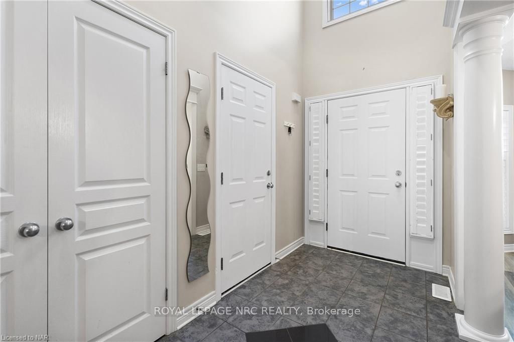 Photo 5 of 12 Briarwood Drive, St. Catharines, Rykert/Vansickle — HOMEH