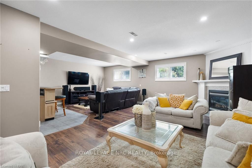 Photo 20 of 12 Briarwood Drive, St. Catharines, Rykert/Vansickle — HOMEH