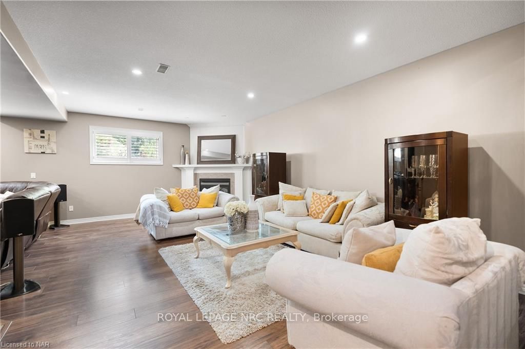 Photo 21 of 12 Briarwood Drive, St. Catharines, Rykert/Vansickle — HOMEH