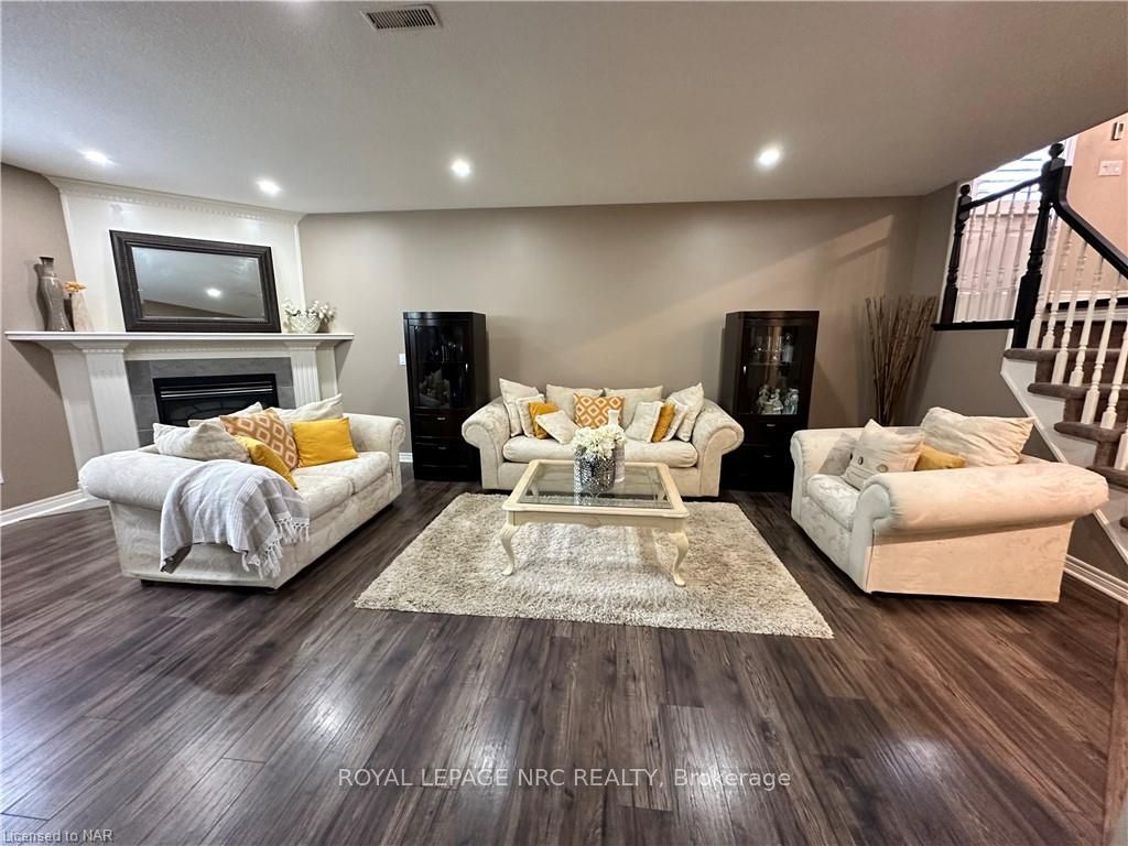 Photo 22 of 12 Briarwood Drive, St. Catharines, Rykert/Vansickle — HOMEH