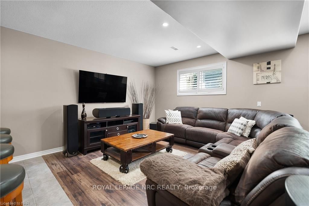Photo 23 of 12 Briarwood Drive, St. Catharines, Rykert/Vansickle — HOMEH