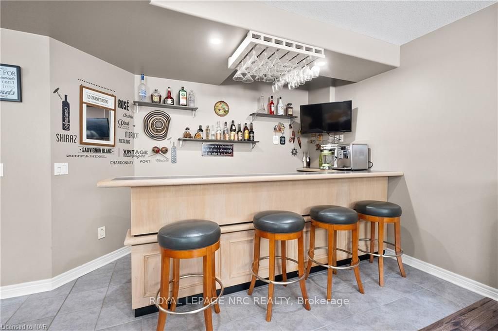 Photo 26 of 12 Briarwood Drive, St. Catharines, Rykert/Vansickle — HOMEH