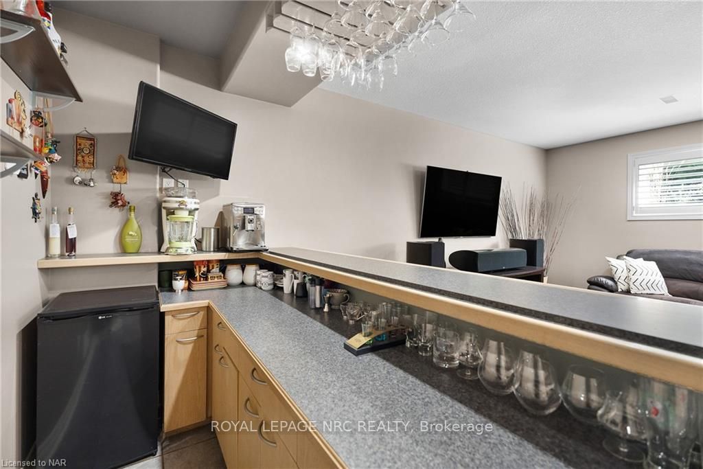 Photo 27 of 12 Briarwood Drive, St. Catharines, Rykert/Vansickle — HOMEH