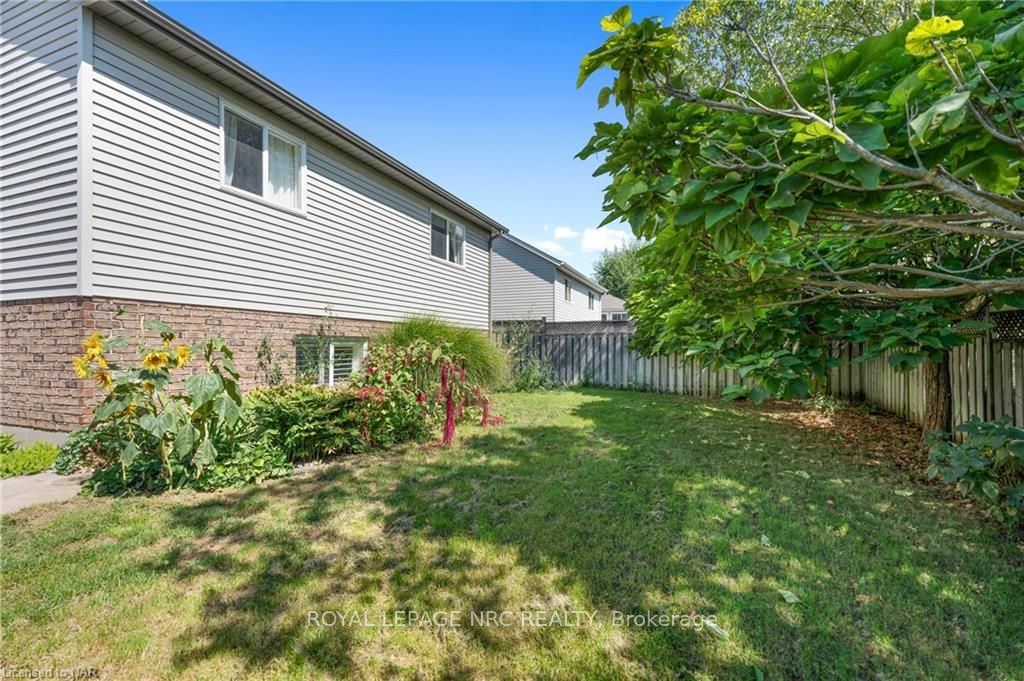 Photo 42 of 12 Briarwood Drive, St. Catharines, Rykert/Vansickle — HOMEH