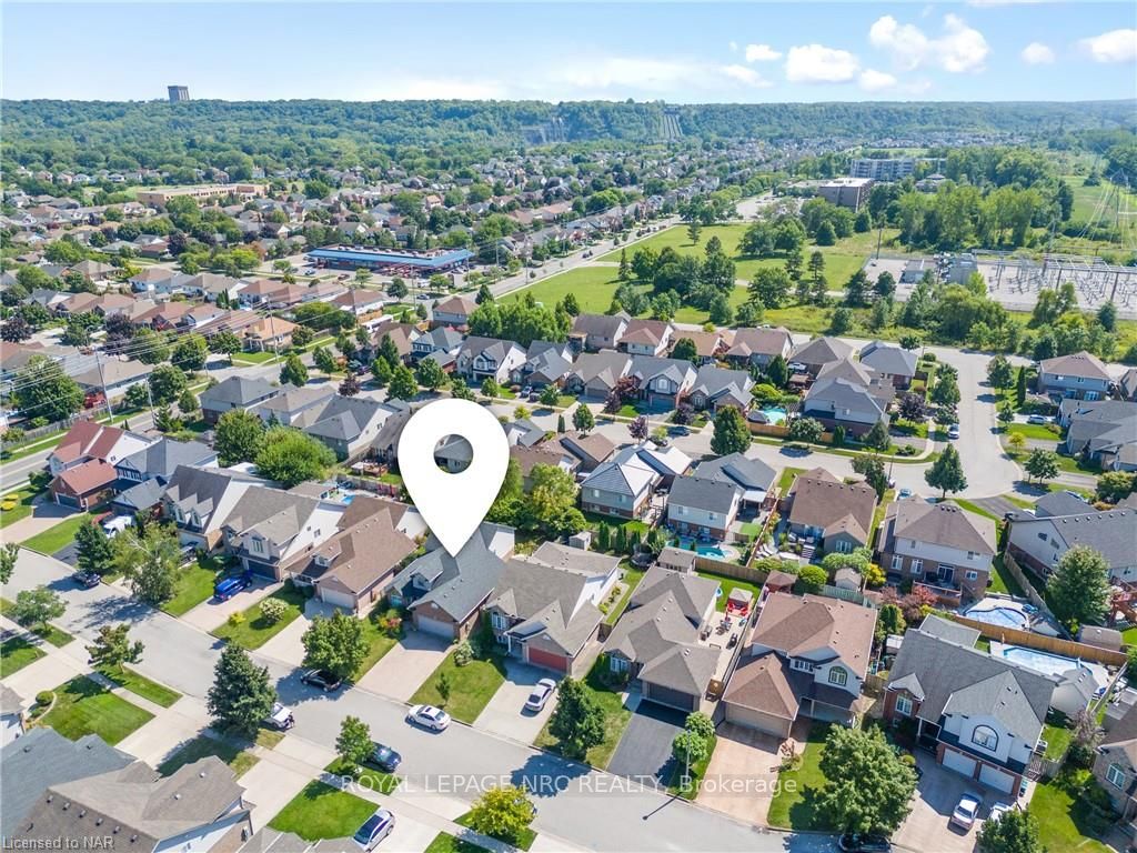 Photo 43 of 12 Briarwood Drive, St. Catharines, Rykert/Vansickle — HOMEH