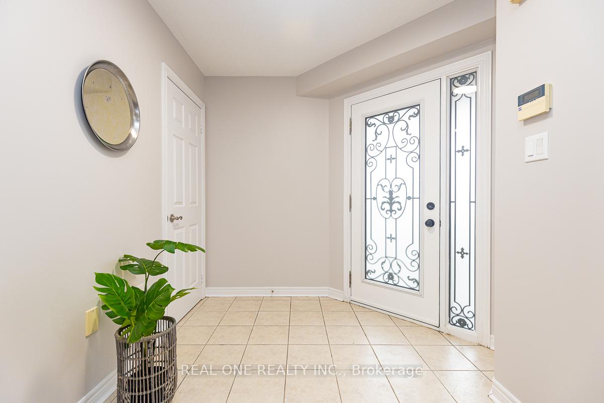 Photo 3 of 227 Esther Drive, Barrie, Painswick South — HOMEH