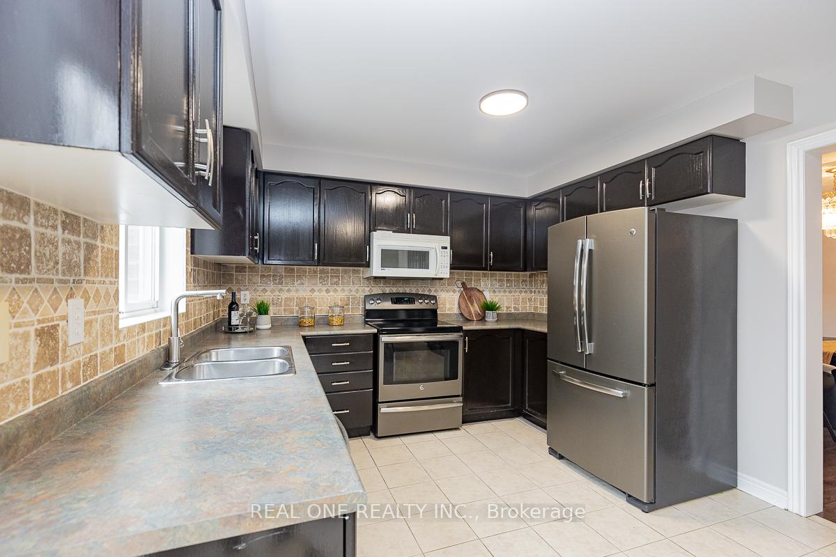 Photo 10 of 227 Esther Drive, Barrie, Painswick South — HOMEH