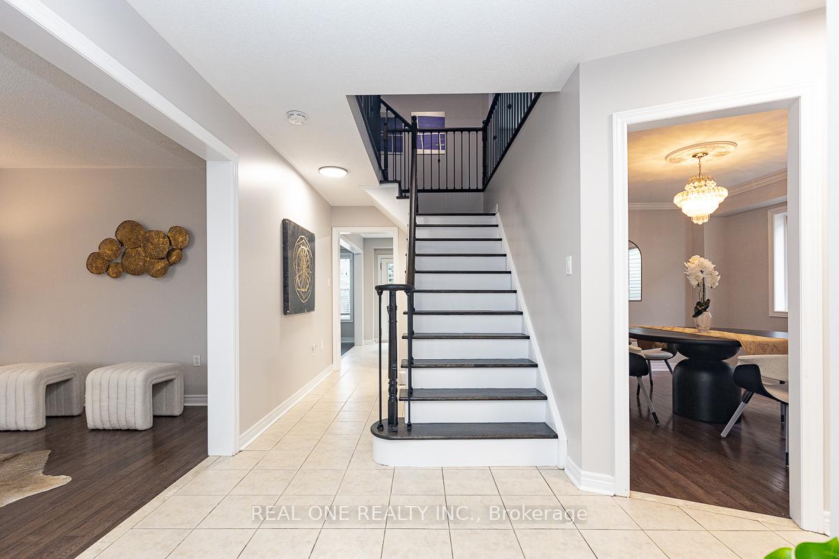 Photo 12 of 227 Esther Drive, Barrie, Painswick South — HOMEH