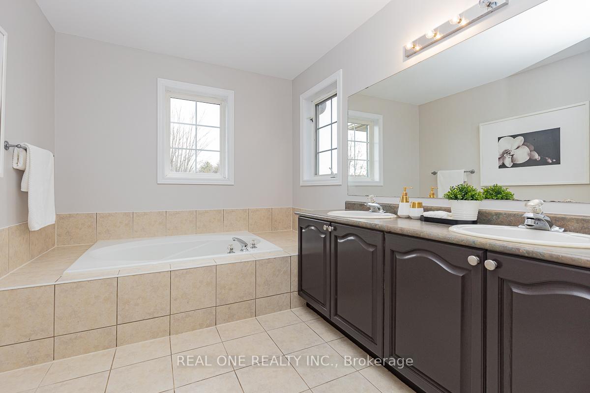 Photo 18 of 227 Esther Drive, Barrie, Painswick South — HOMEH