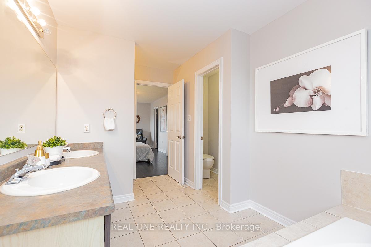 Photo 19 of 227 Esther Drive, Barrie, Painswick South — HOMEH