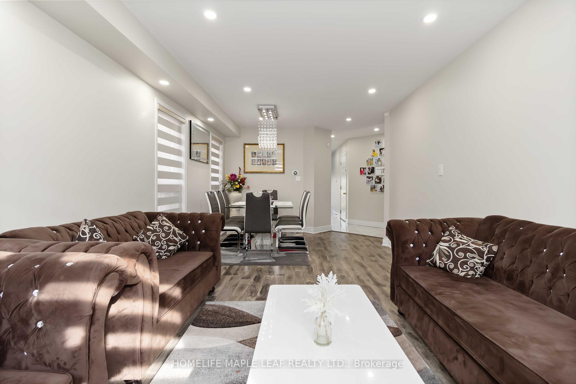 Photo 8 of 43 Schooner Drive, Brampton, Fletcher's Meadow — HOMEH