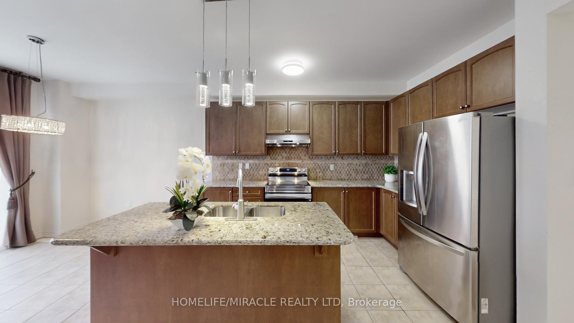 Photo 6 of 101 George Robinson Drive, Brampton, Credit Valley — HOMEH