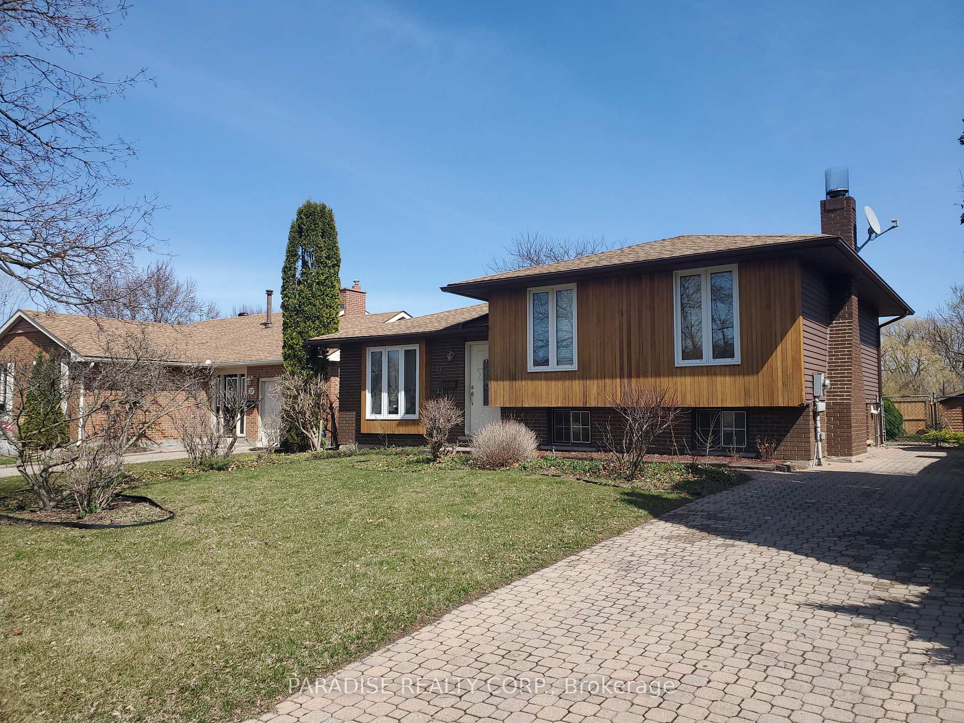Photo 1 of 18 Willcher Drive, St. Catharines, Lakeshore — HOMEH