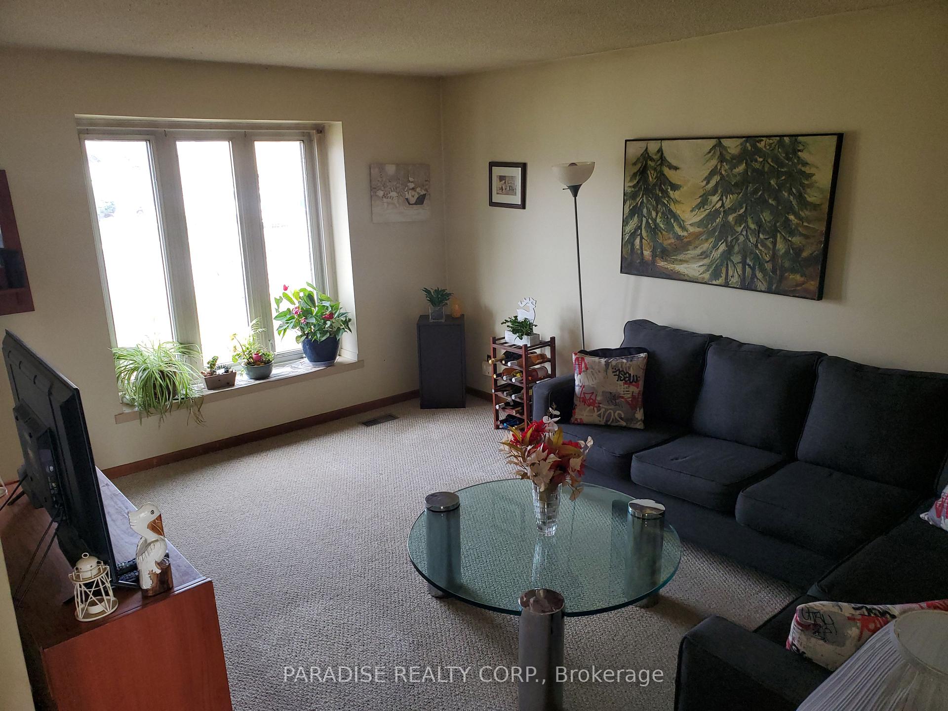 Photo 7 of 18 Willcher Drive, St. Catharines, Lakeshore — HOMEH