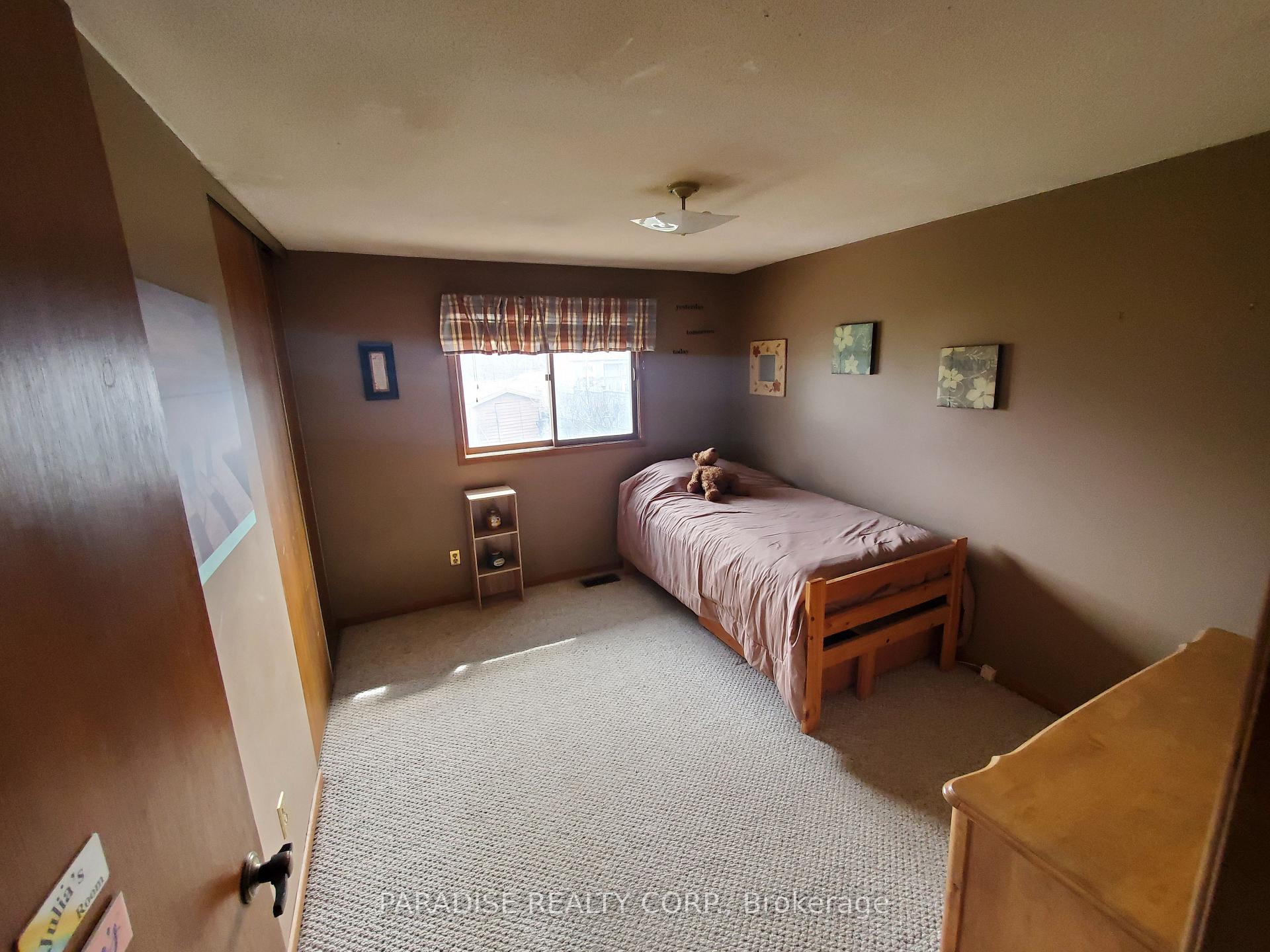 Photo 12 of 18 Willcher Drive, St. Catharines, Lakeshore — HOMEH
