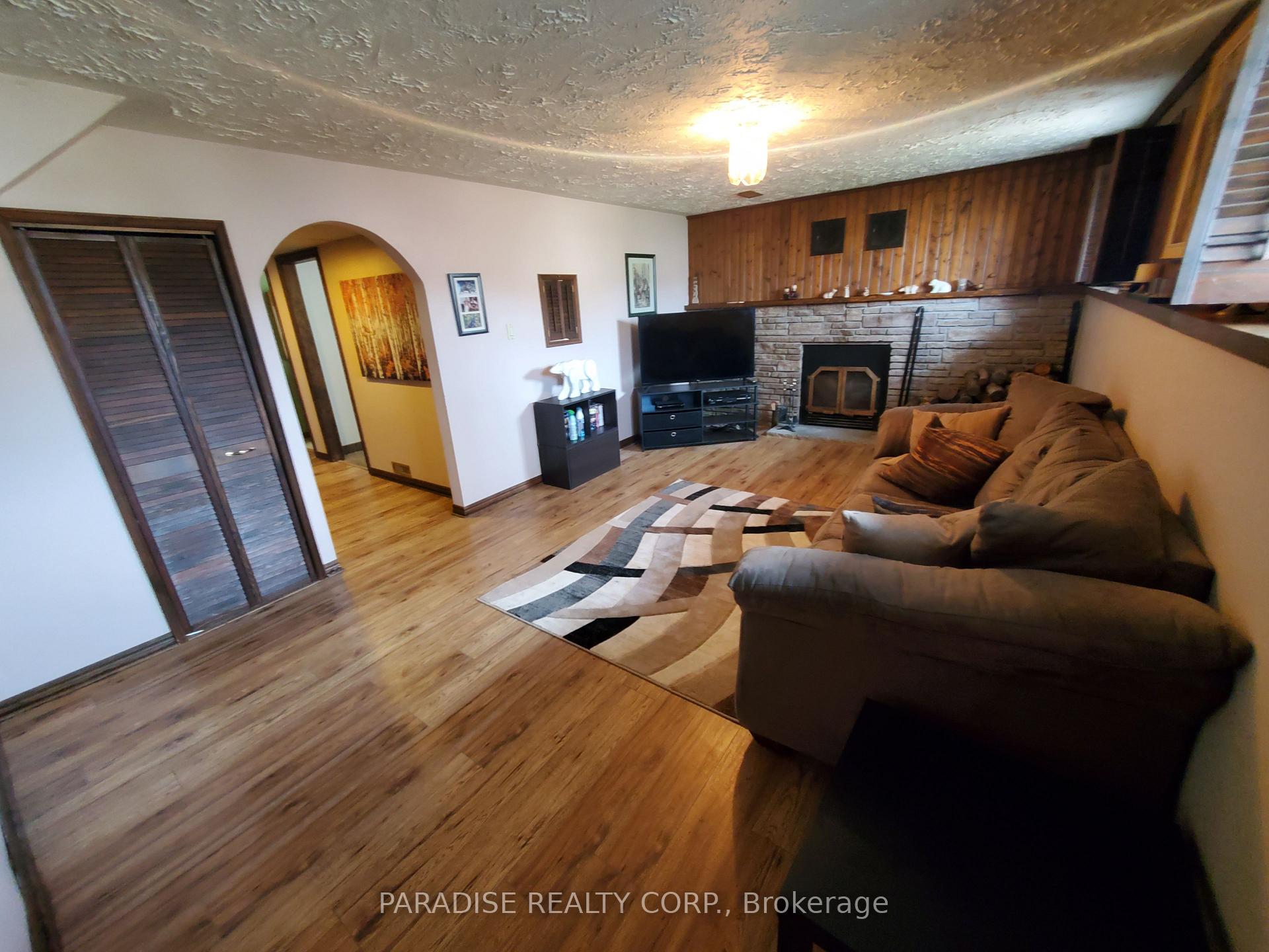 Photo 22 of 18 Willcher Drive, St. Catharines, Lakeshore — HOMEH