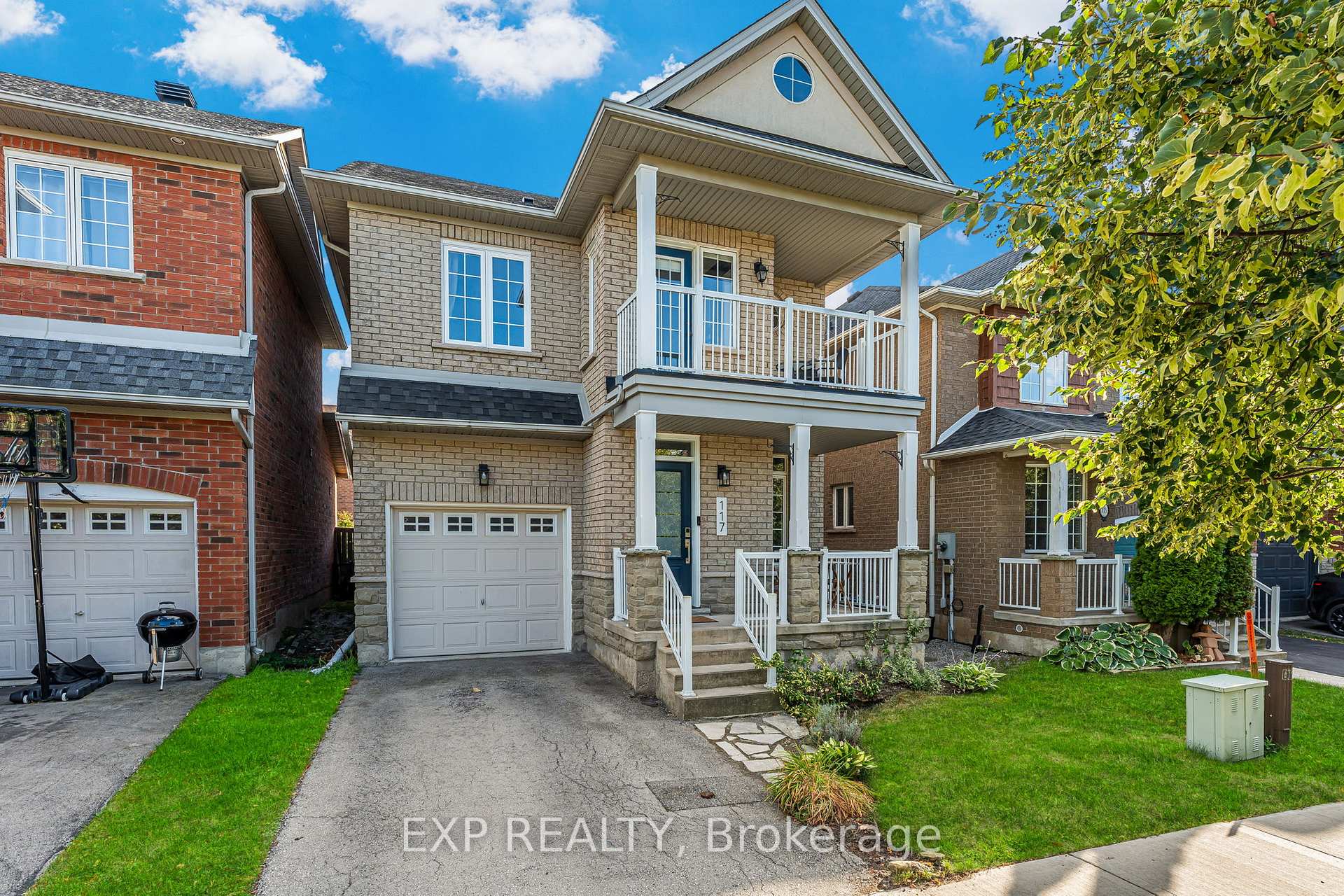 Front of 117 Glenmeadow Crescent