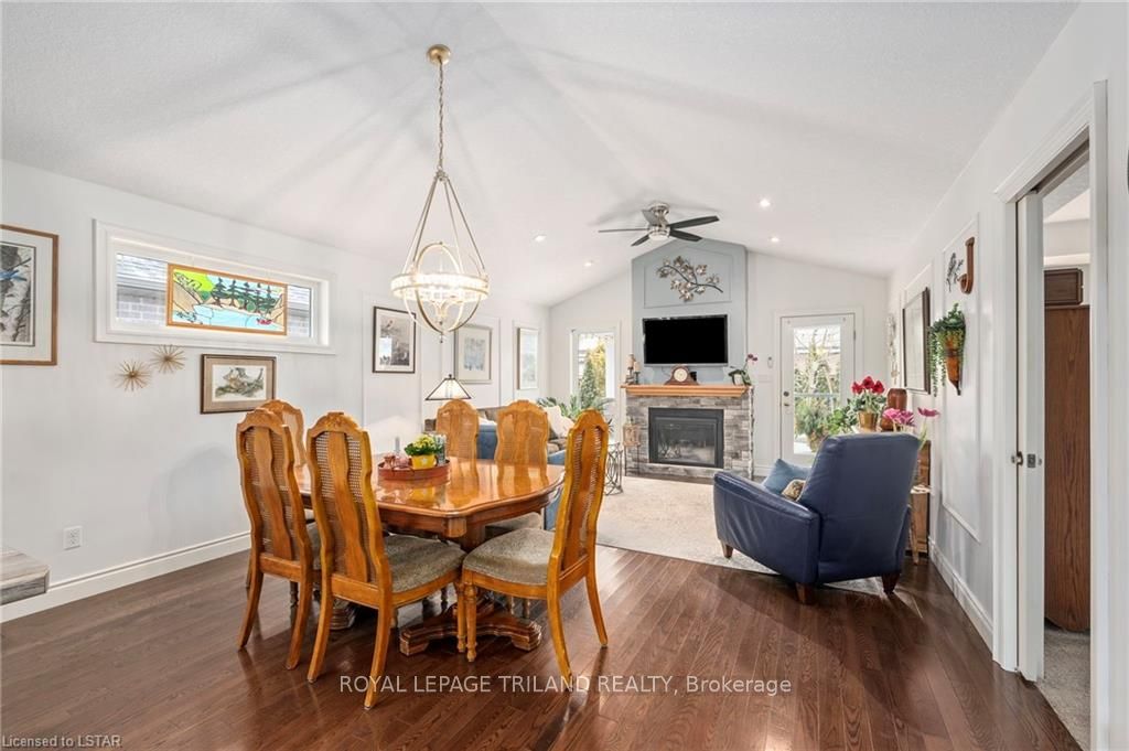 Photo 11 of 45 Westlake Drive, St. Thomas — HOMEH