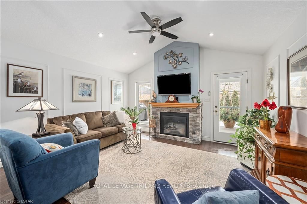 Photo 13 of 45 Westlake Drive, St. Thomas — HOMEH