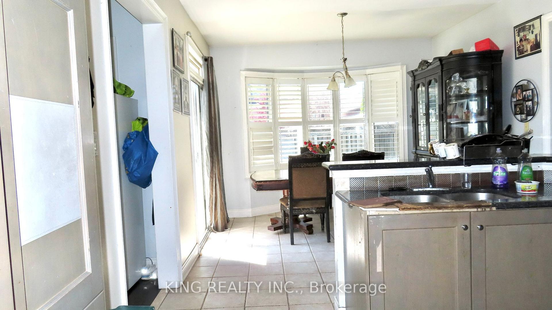 Photo 4 of 34 Lynnvalley Crescent, Brampton, Bram East — HOMEH