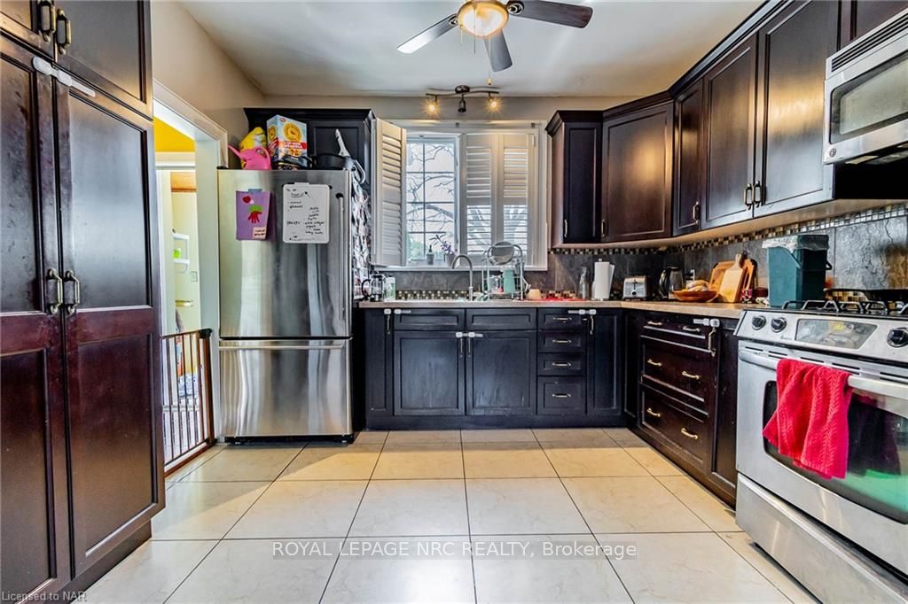 Photo 5 of 5 Bellevue Terrace, St. Catharines, Western Hill — HOMEH