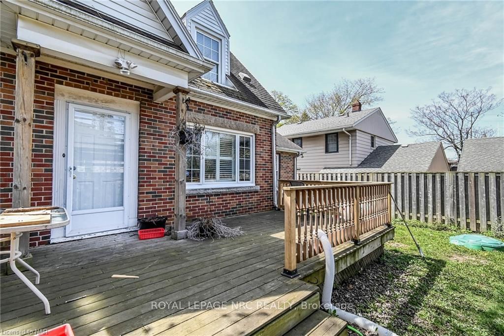 Photo 13 of 5 Bellevue Terrace, St. Catharines, Western Hill — HOMEH