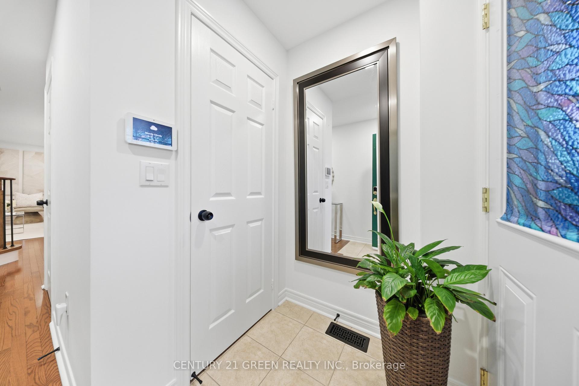 Photo 4 of 48 Brussels Avenue, Brampton, Sandringham-Wellington — HOMEH
