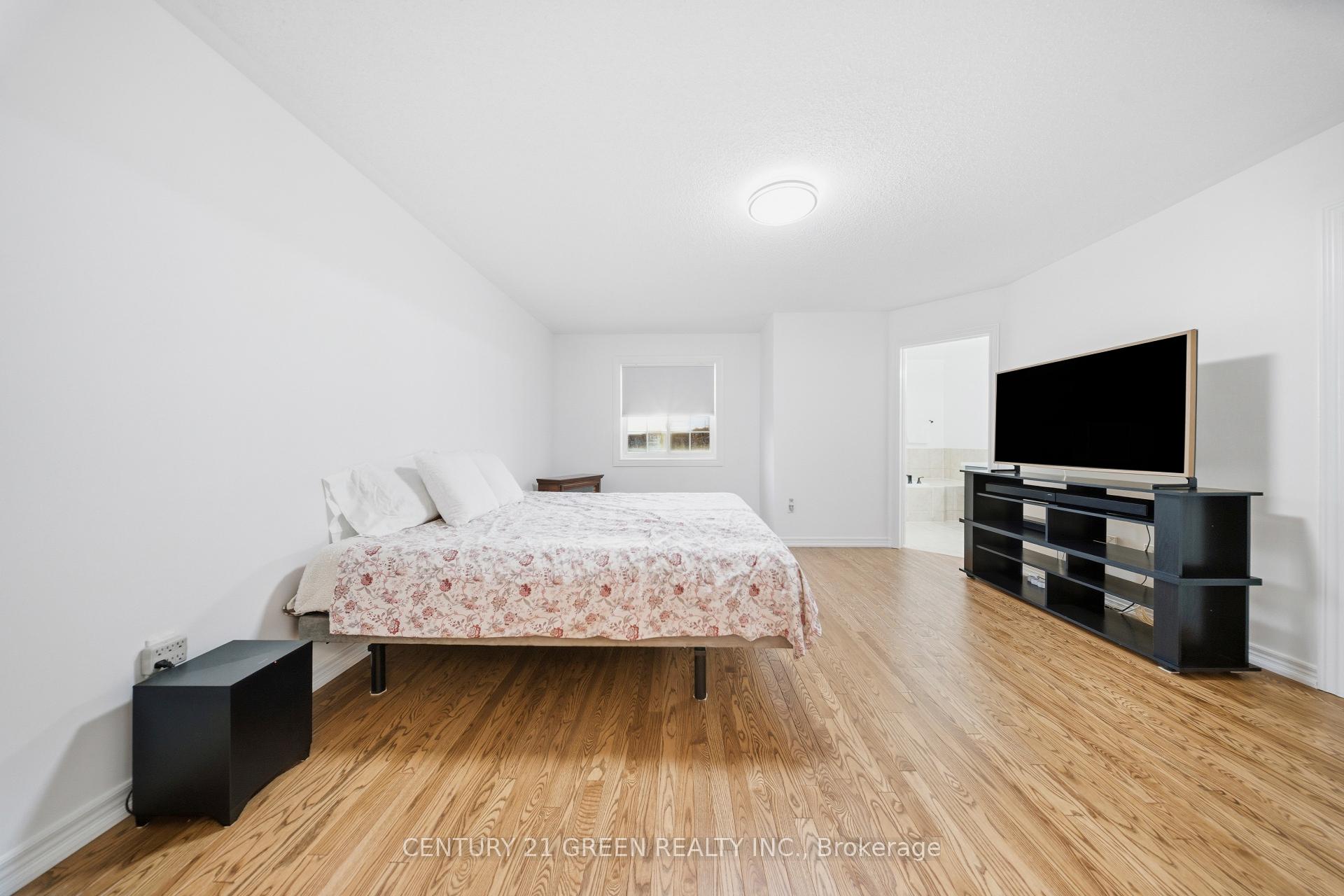 Photo 25 of 48 Brussels Avenue, Brampton, Sandringham-Wellington — HOMEH
