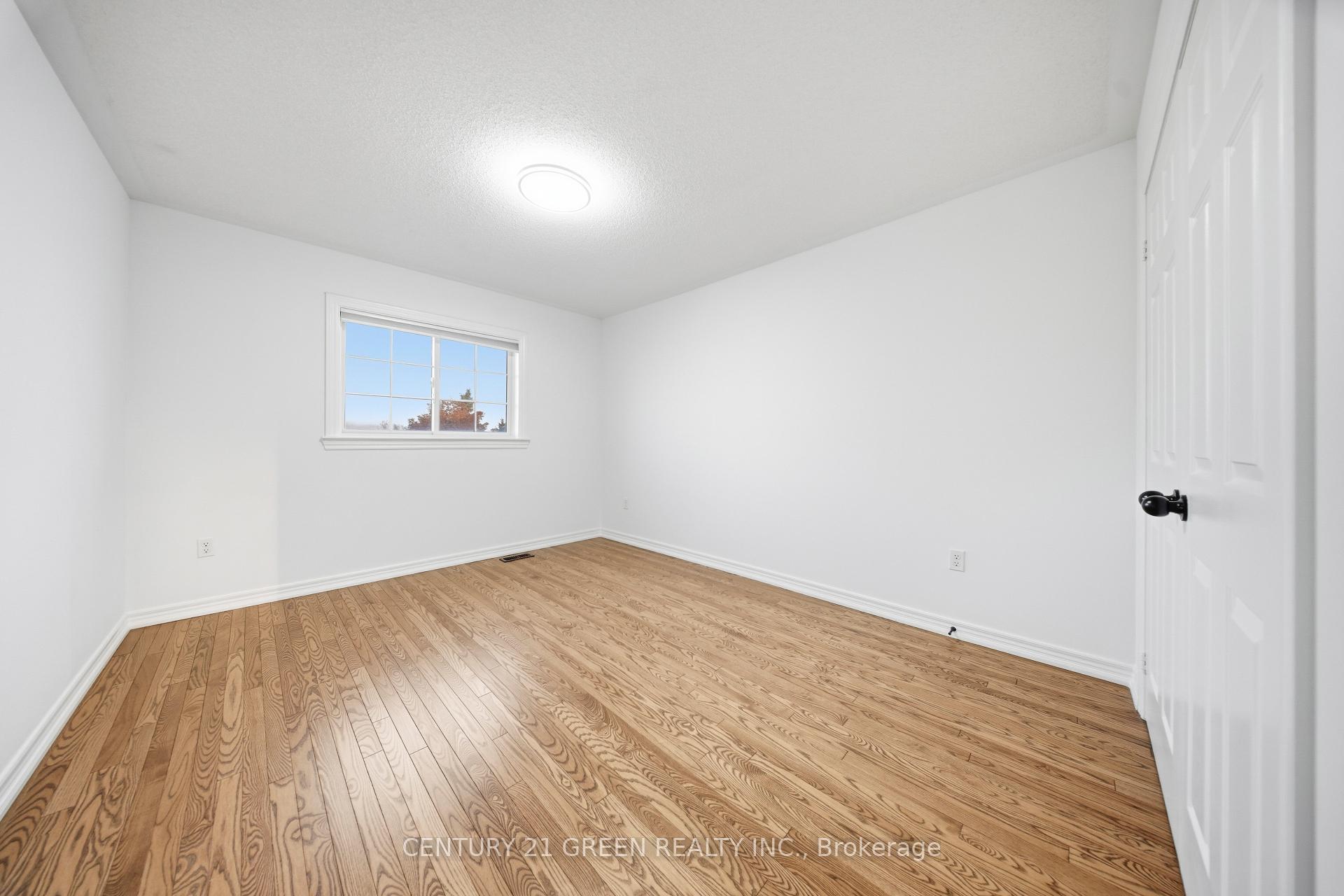 Photo 21 of 48 Brussels Avenue, Brampton, Sandringham-Wellington — HOMEH