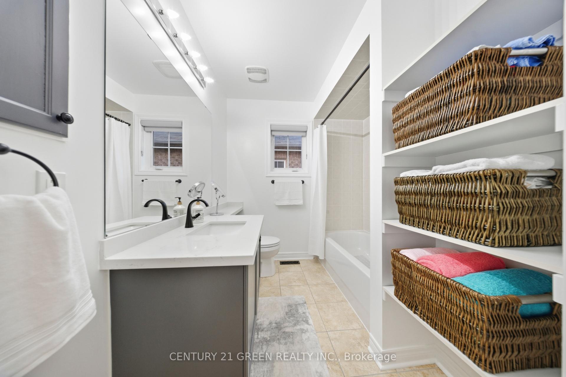 Photo 23 of 48 Brussels Avenue, Brampton, Sandringham-Wellington — HOMEH