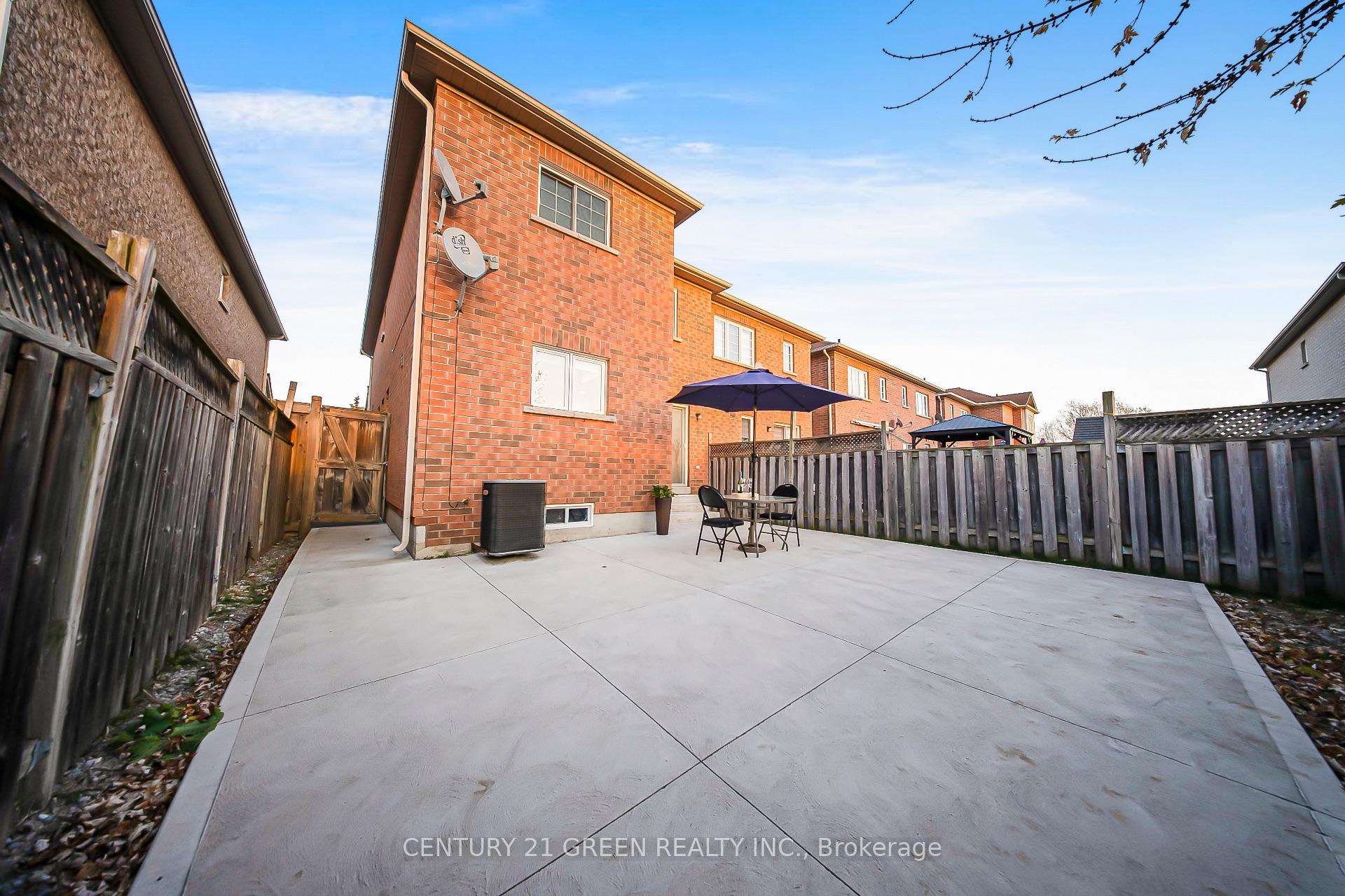 Photo 32 of 48 Brussels Avenue, Brampton, Sandringham-Wellington — HOMEH