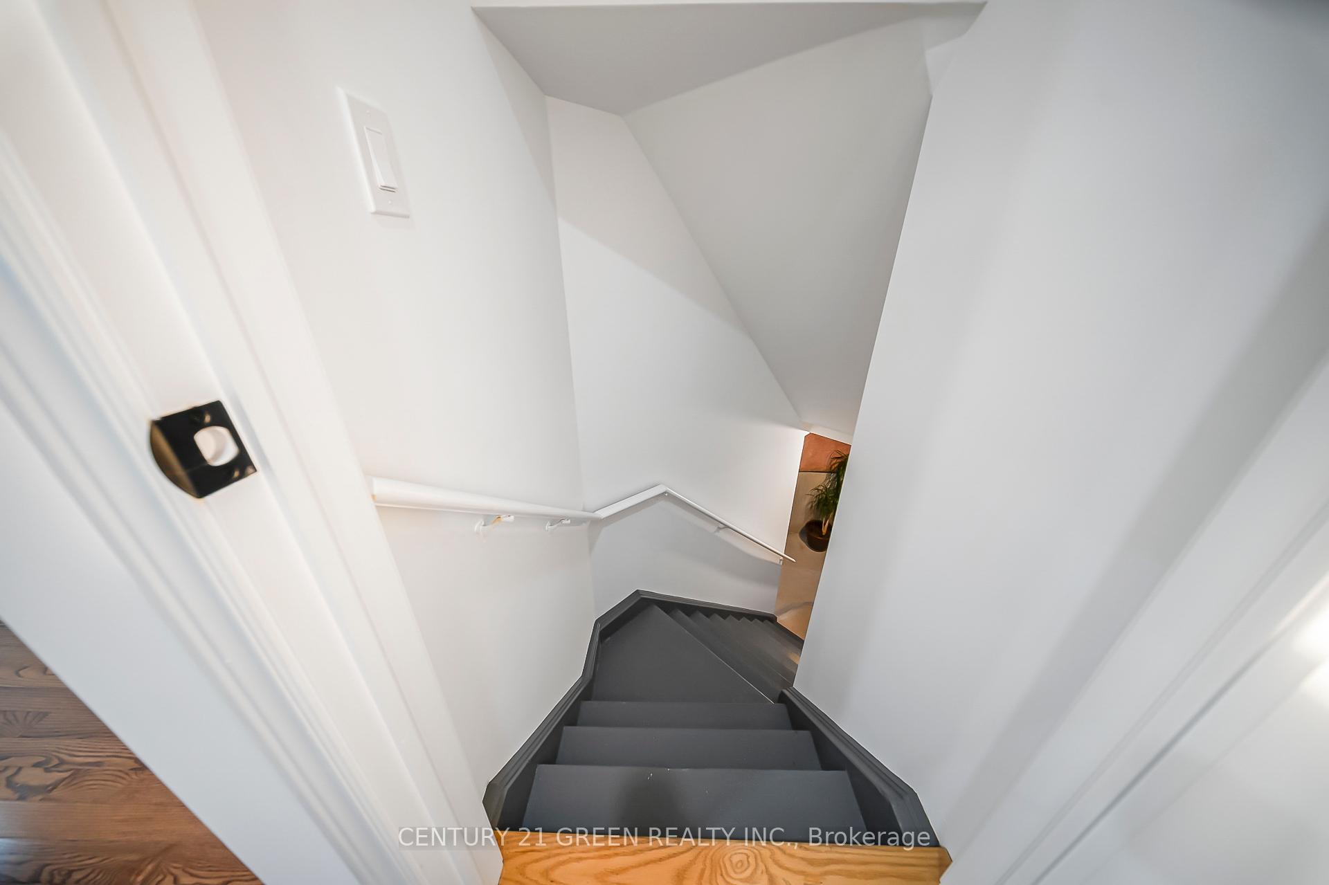 Photo 35 of 48 Brussels Avenue, Brampton, Sandringham-Wellington — HOMEH