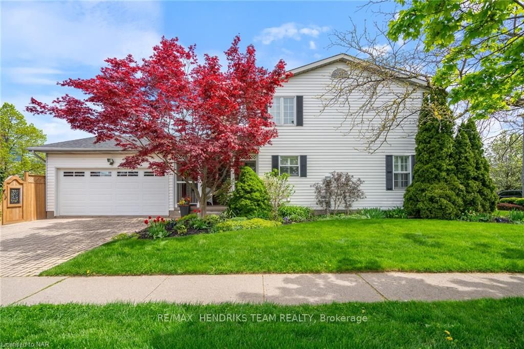 Photo 3 of 2 Bolger Drive, St. Catharines, Lakeport — HOMEH