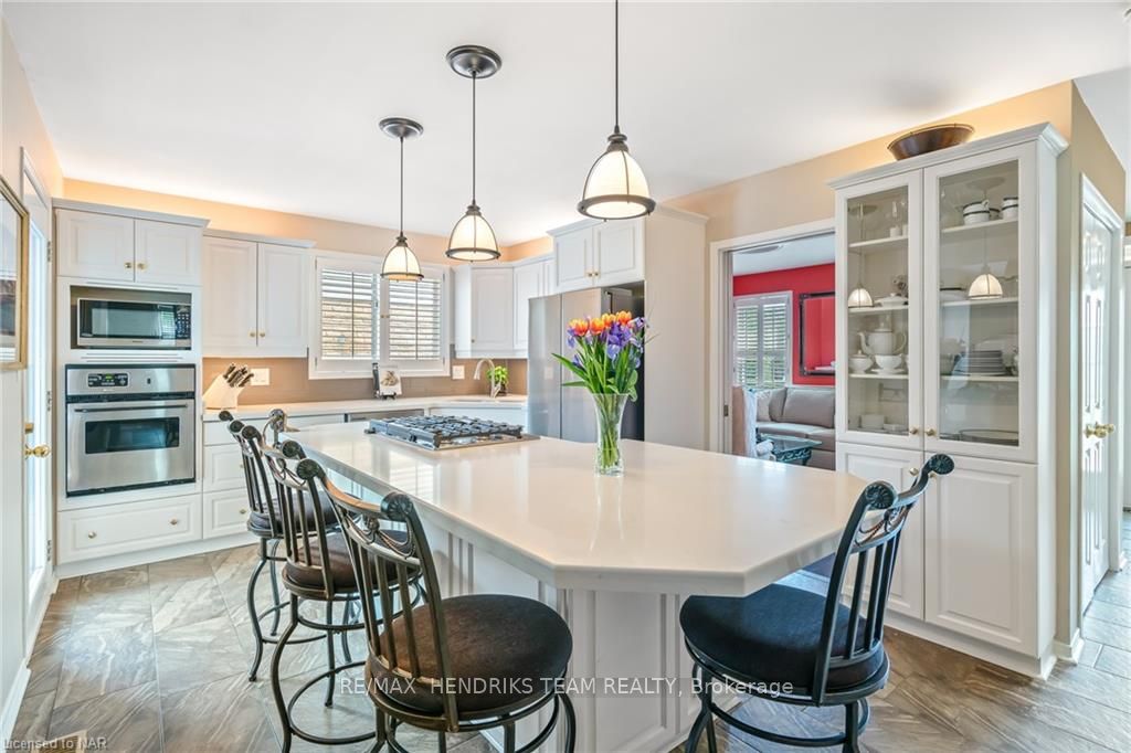 Photo 13 of 2 Bolger Drive, St. Catharines, Lakeport — HOMEH