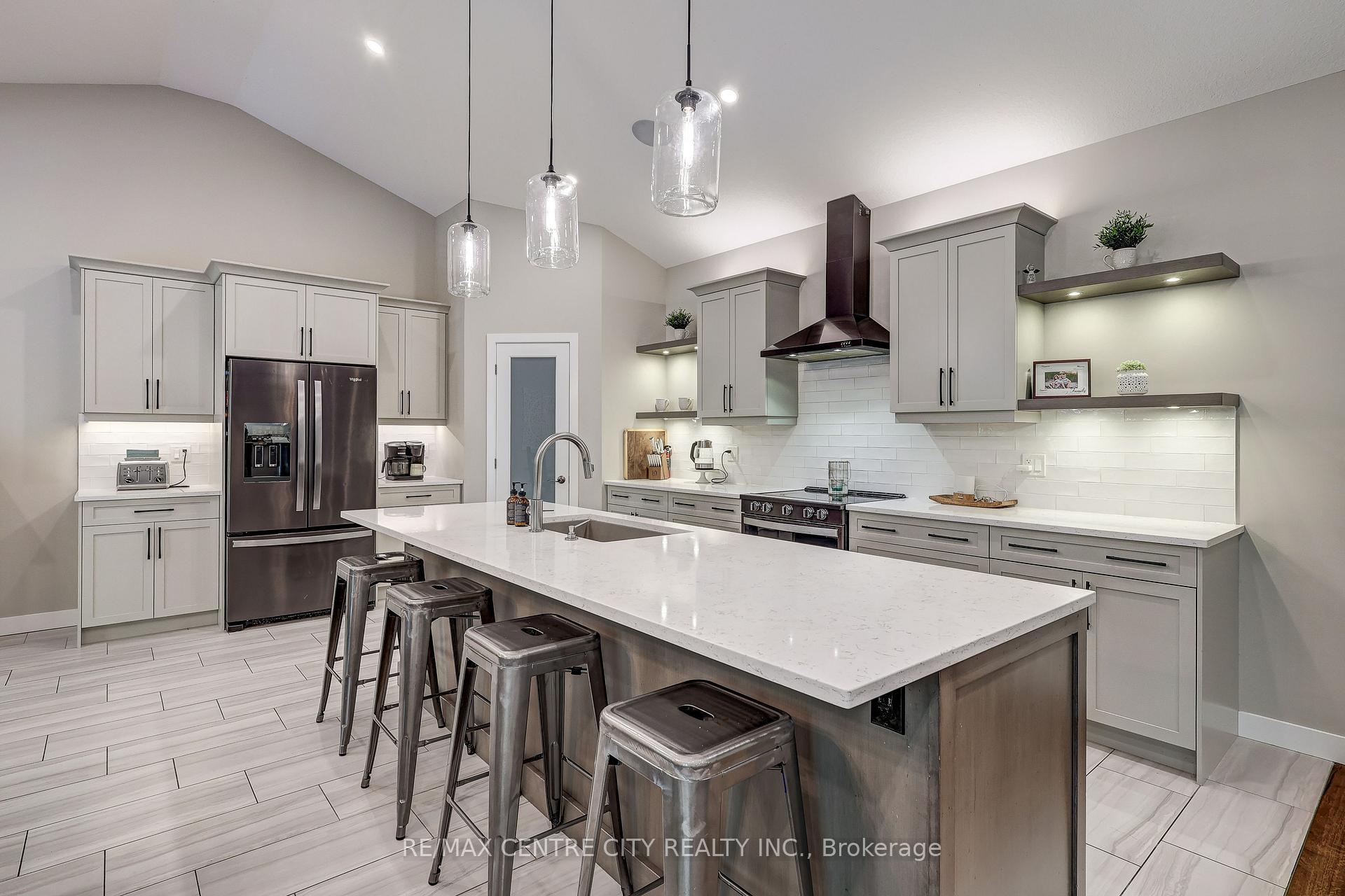 Photo 22 of 4799 Sunset Road, Central Elgin, Rural Central Elgin — HOMEH