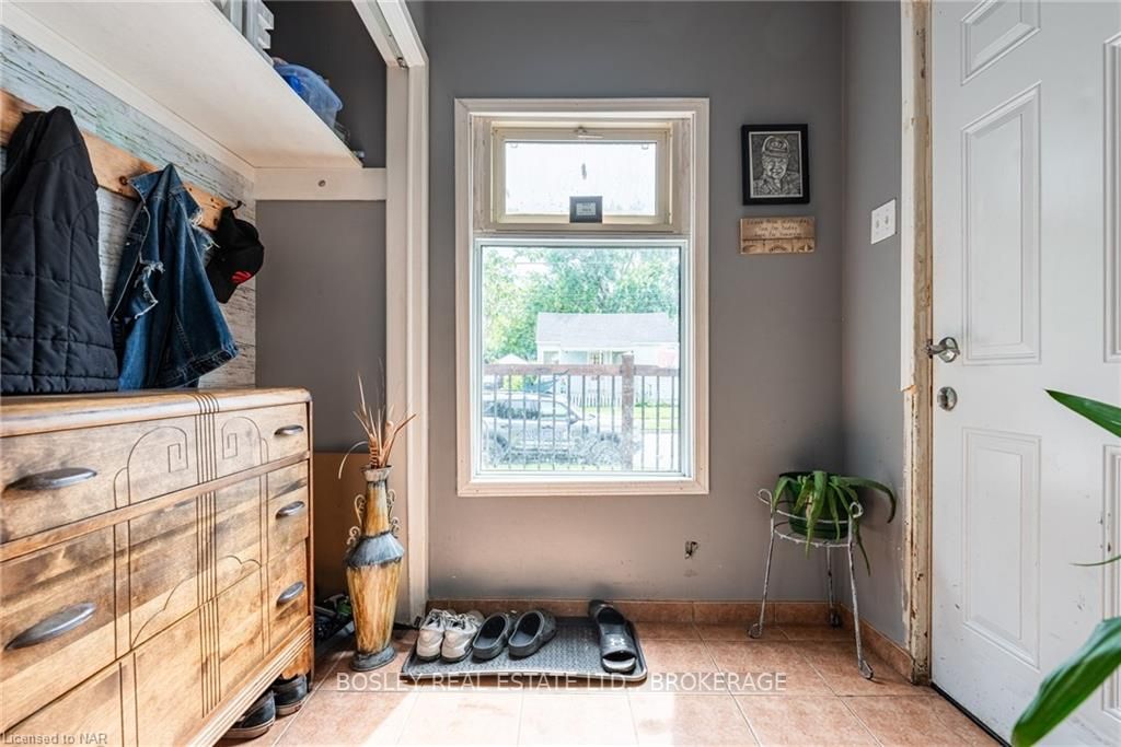 Photo 3 of 19 Homewood Avenue, St. Catharines, Facer — HOMEH