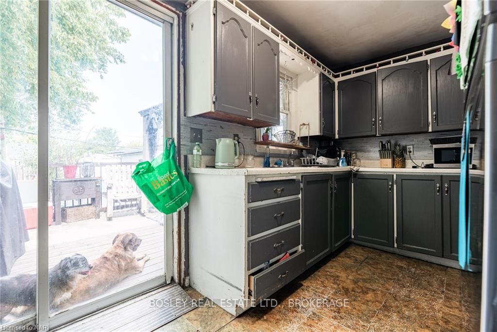 Photo 7 of 19 Homewood Avenue, St. Catharines, Facer — HOMEH