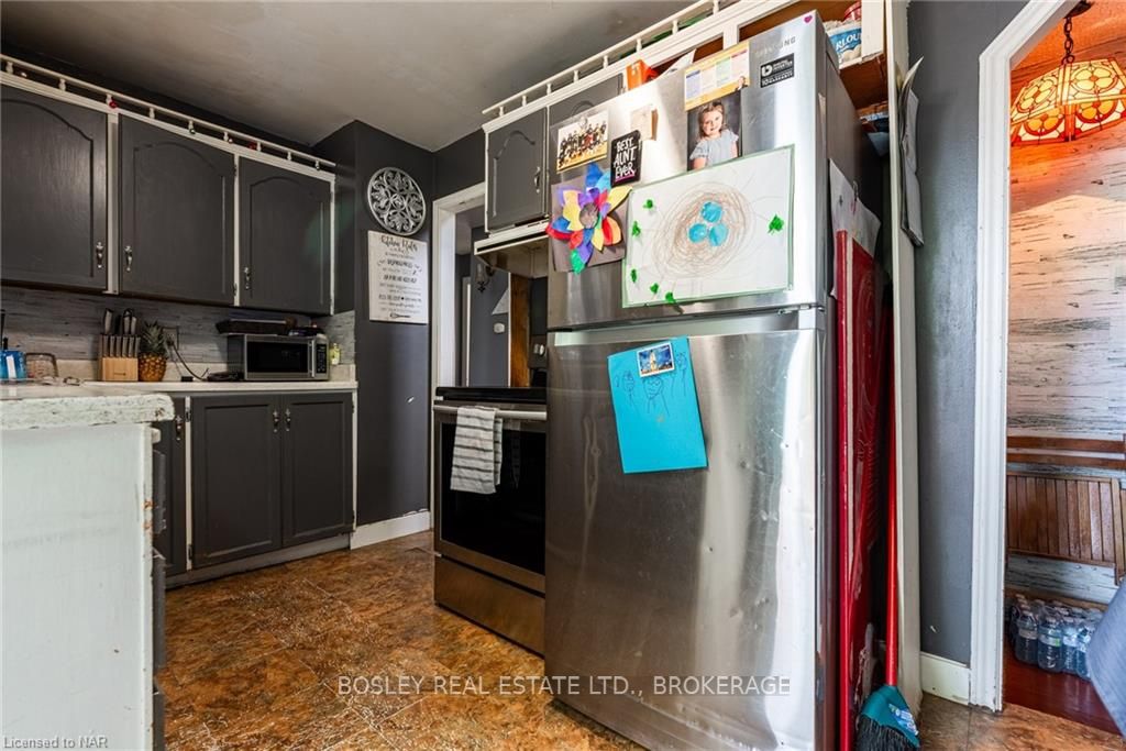 Photo 8 of 19 Homewood Avenue, St. Catharines, Facer — HOMEH