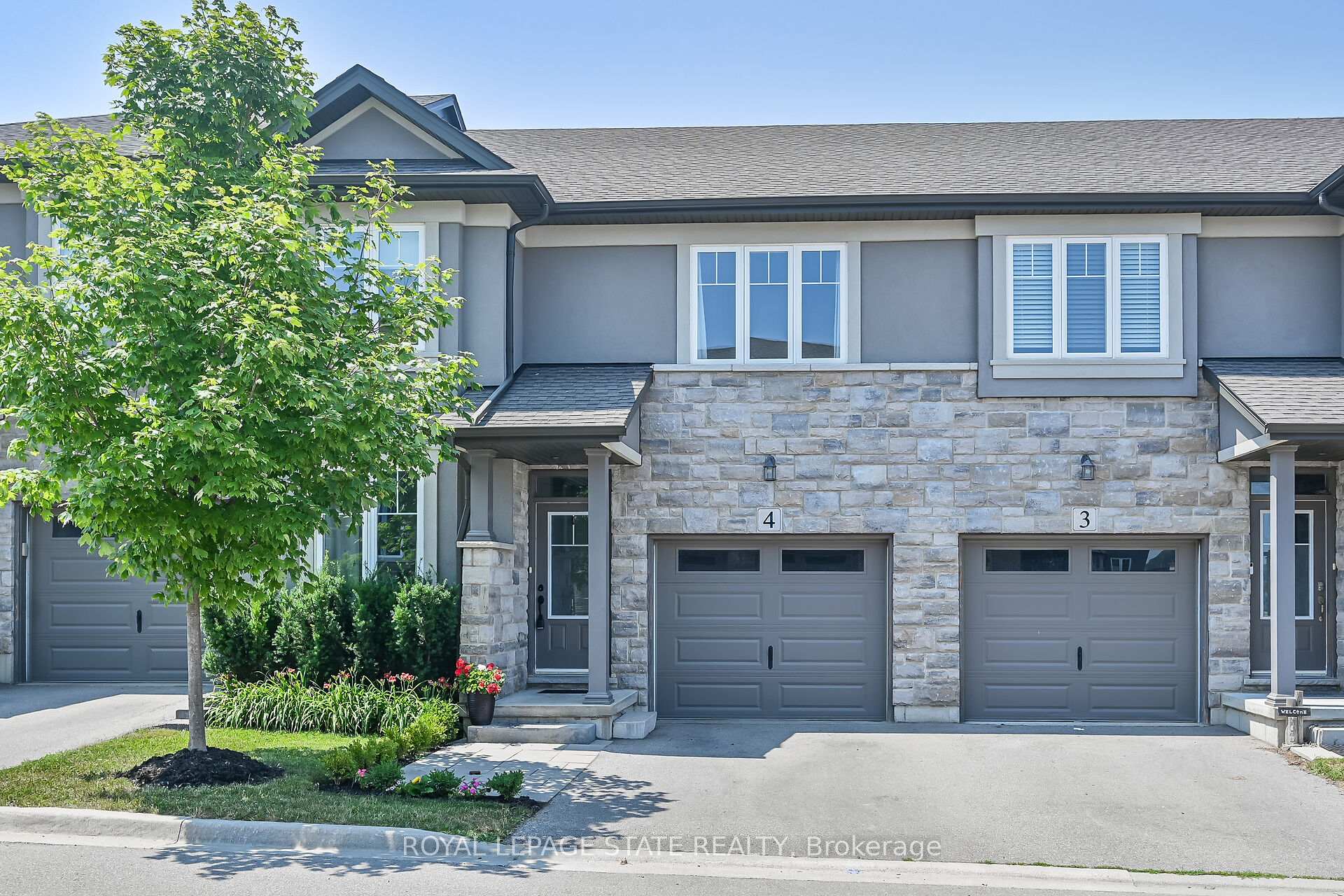 Front of Unit 4, 120 Vineberg Drive
