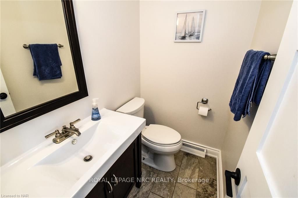 Photo 28 of 11 Preston Drive, St. Catharines, Vine/Linwell — HOMEH