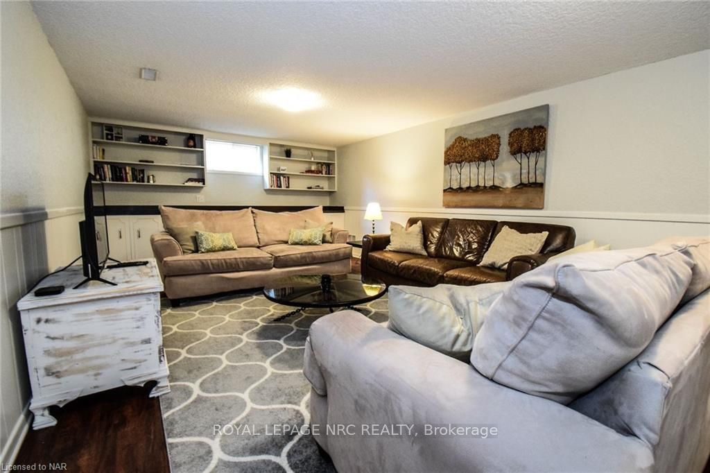 Photo 38 of 11 Preston Drive, St. Catharines, Vine/Linwell — HOMEH