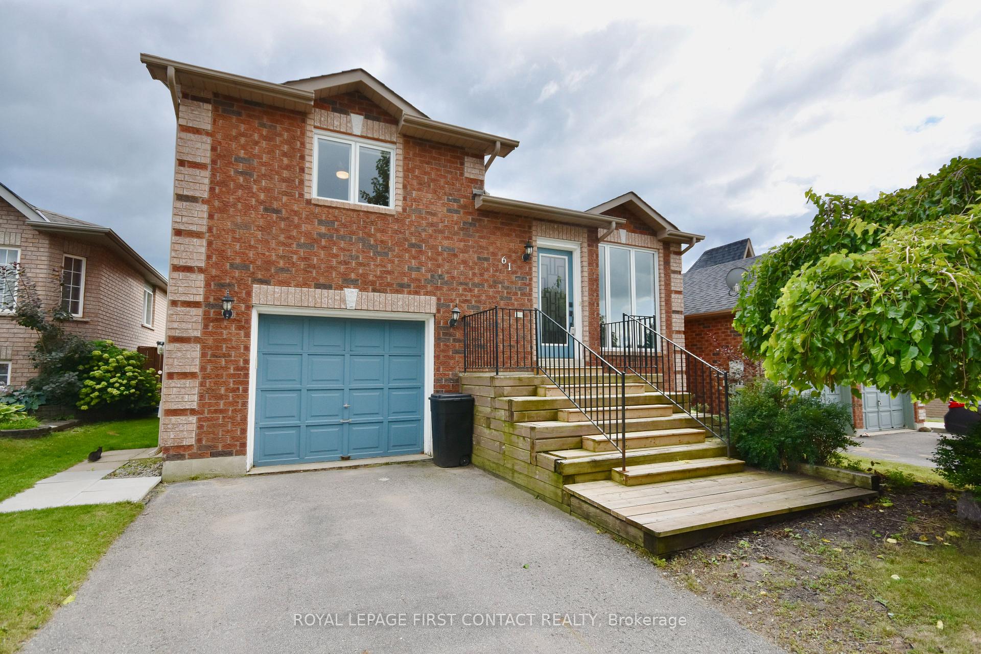 Photo 2 of 61 Holly Meadow Road, Barrie, Holly — HOMEH